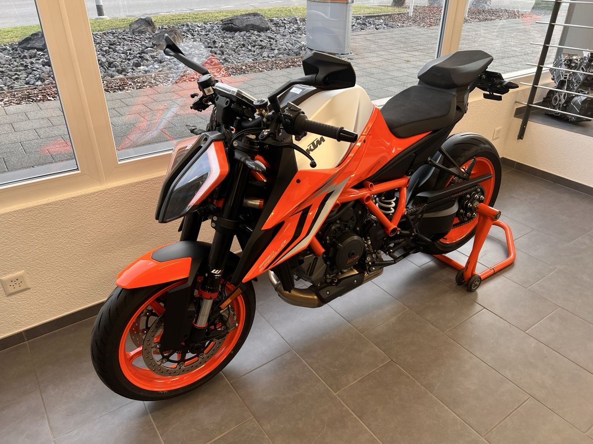 Strasse: KTM Duke 1290 – Neu und originalverpackt aus Möriken AG von Golf_89