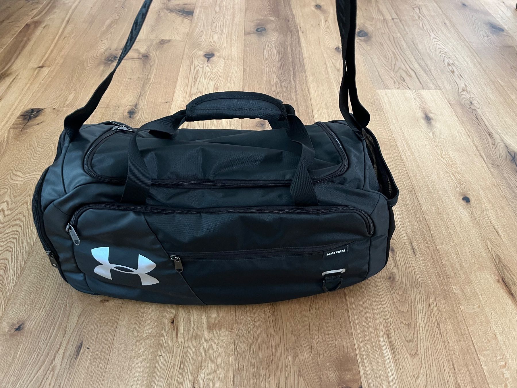 Under Armour Borse: Under Armour Sporttasche – Usato da Olten venduto da ari_jxn9 1