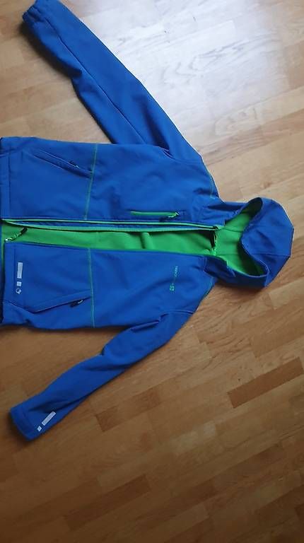 Jacken: Blaue Softshelljacke Grösse 164 – Gebraucht aus Niederwangen b. Bern von thurncaro