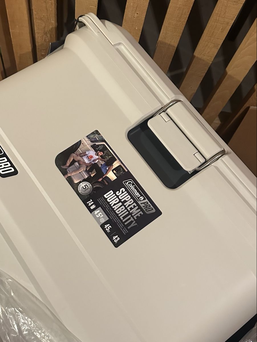 Coleman Frigoriferi & Refrigeratori: Coleman Pro 45qt Kühlbox – Nuovo e nell'imballaggio originale da St. Gallen venduto da 987JDBA 5
