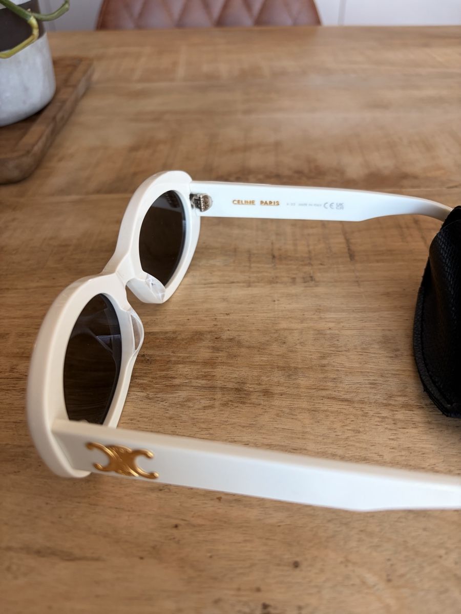 Celine Occhiali & Lenti: CELINE Paris – Lunettes de soleil blanches – Usato da Crans VS venduto da yor_n5h8 2