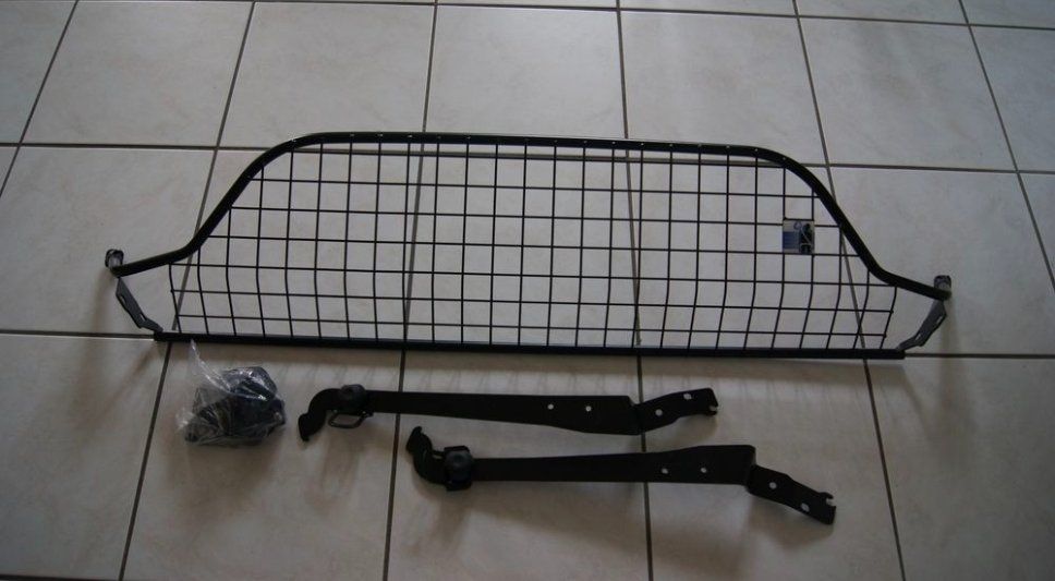 Accessori per altri veicoli: VW Golf 5 Variant Trenngitter – Usato da Rotkreuz venduto da ssss8893