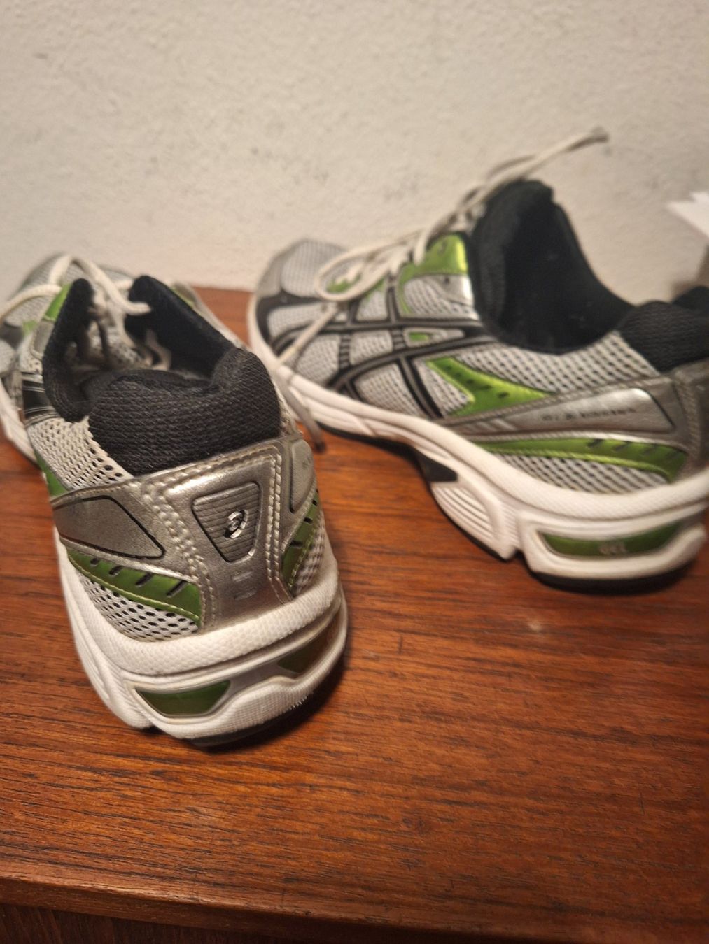 Asics Scarpe da uomo: Asics Gel 42 running sneaker – Usato da Carouge GE venduto da lor_m8jm 3
