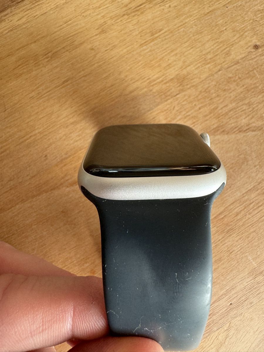 Apple Smartwatch: Apple Watch Series 8 silber 45 mm – Gebraucht aus Roggwil TG von  4
