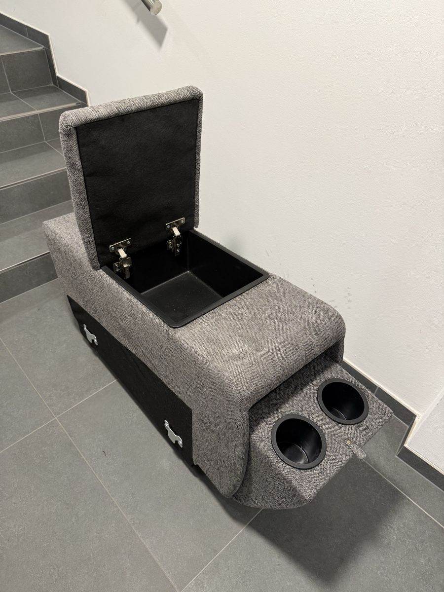 Sofas: Anthrazit Couch mit elektrischem Sitz – Gebraucht aus Diessenhofen von mar_7szp 5