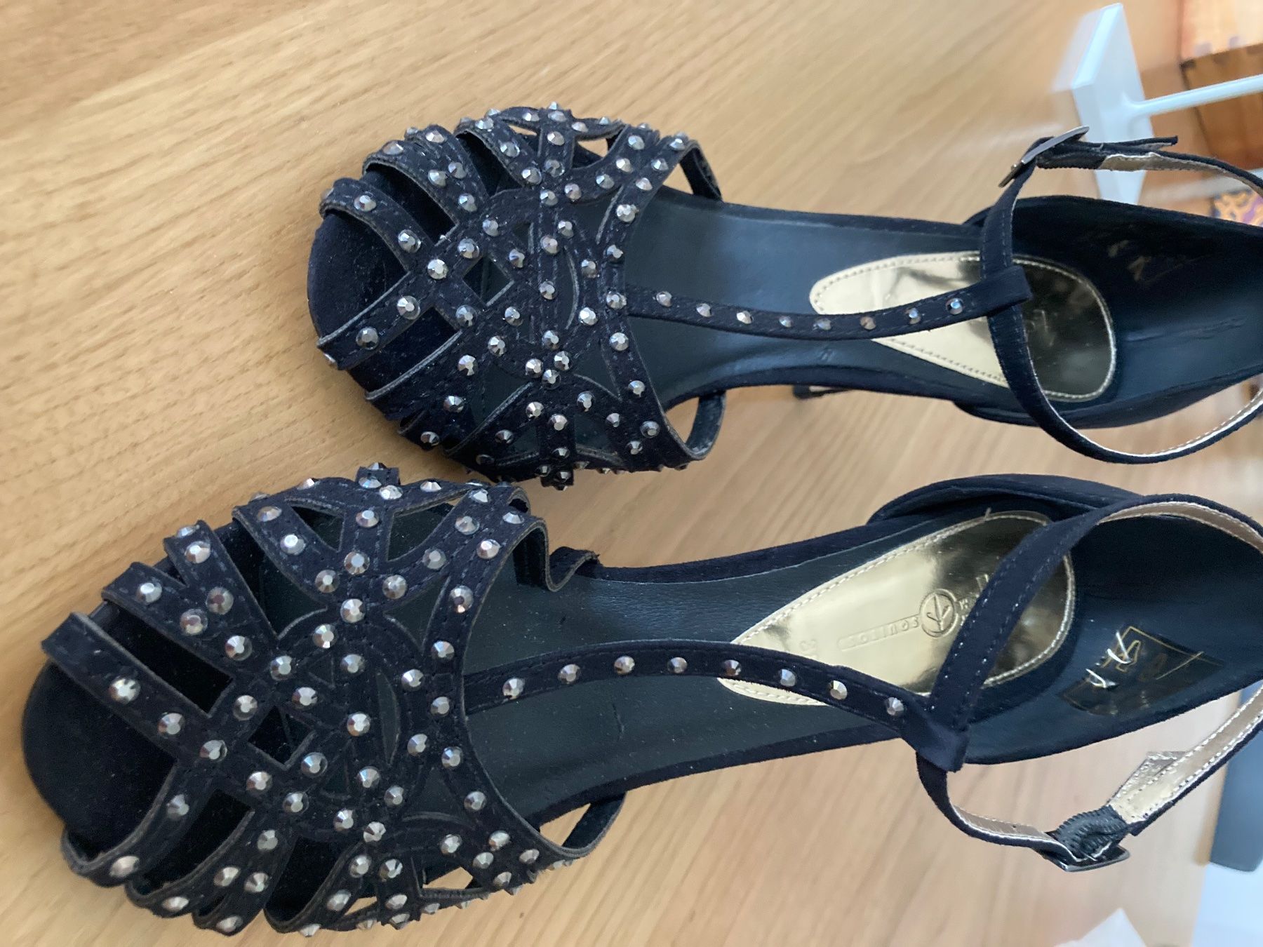 Scarpe da donna: Décolleté Strass – Usato da Manno venduto da tin_2vgz 3