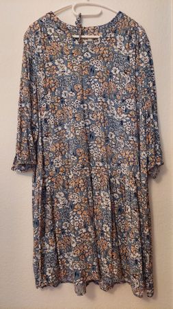 Hübsches Kleid aus Viscose von C&A, Gr. 48 / XL / XXL