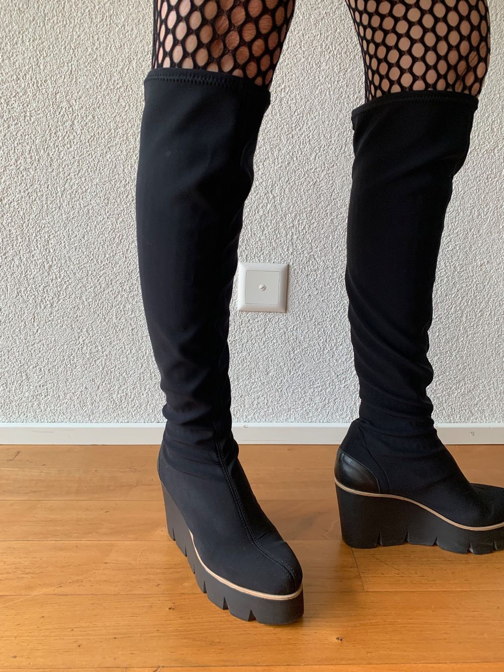 Scarpe da donna: Black Fabric Platform Boots – Usato da Rüschlikon venduto da Brixen07 1