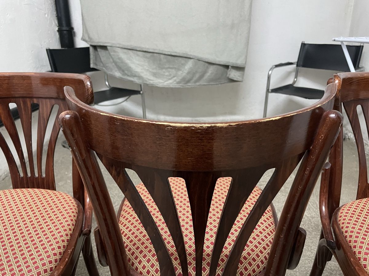 Stühle: 4 Holzstühle mit Sitzpolster – Gebraucht aus Bern von lea_k76q 3