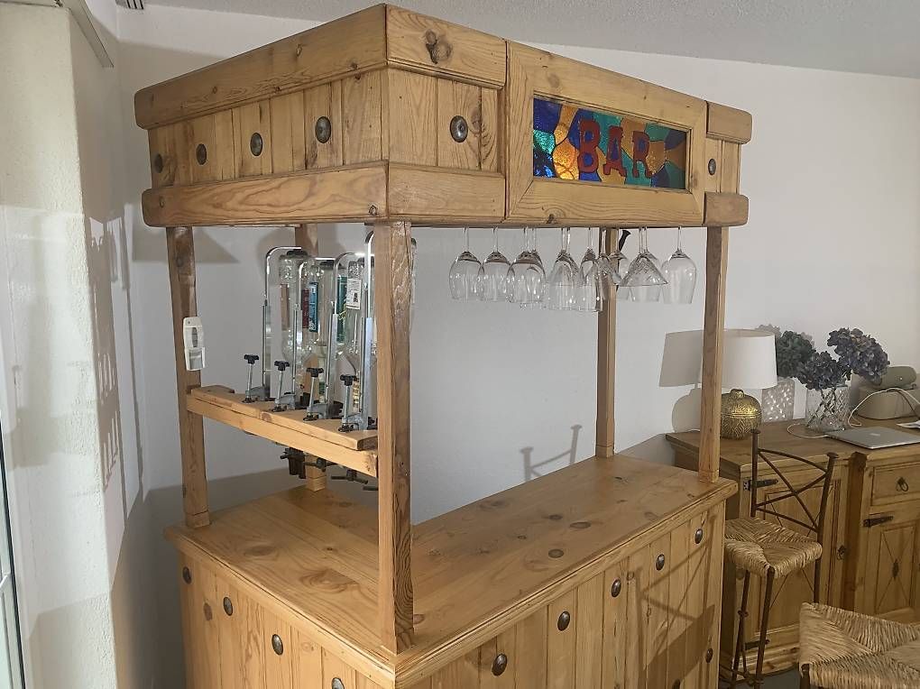 Allestimento di negozi e stand fieristici: BAR - mexikanisches Pinienholz – Usato da Rupperswil venduto da fra_f75v 4
