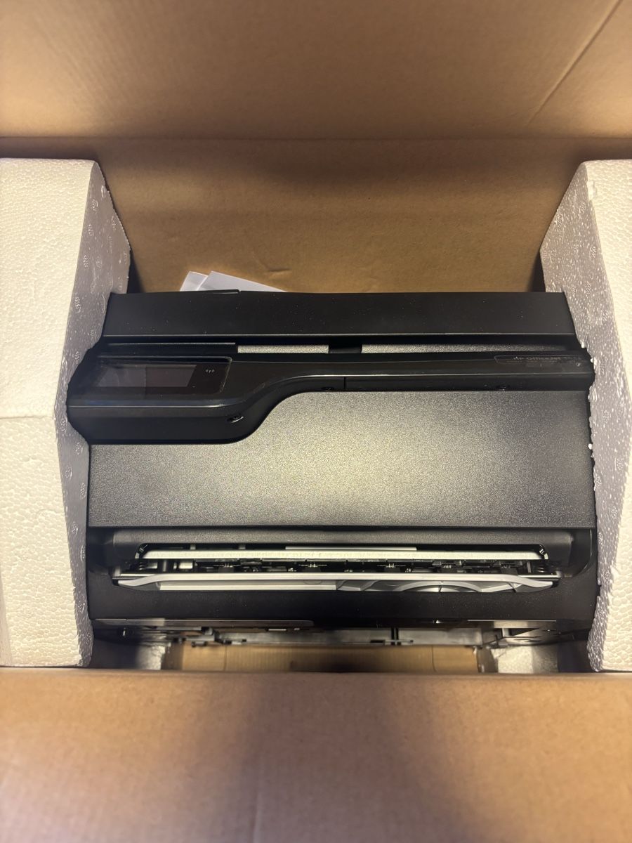 Hewlett Packard Stampanti: HP OfficeJet 3833 All-in-One Printer new in box – Usato da Morges venduto da Brunocunha05 1