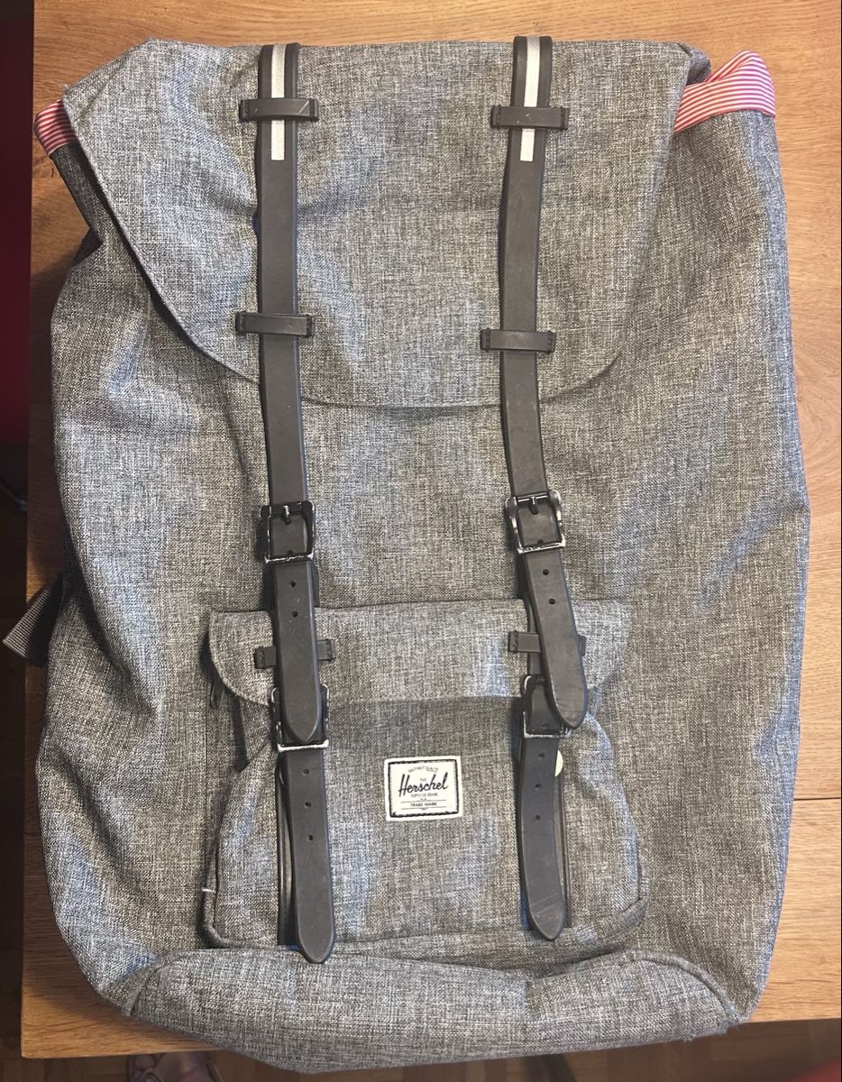 Herschel Sacs à dos: Rucksack von Herschel – D'occasion à Birmenstorf AG par ClioR2000