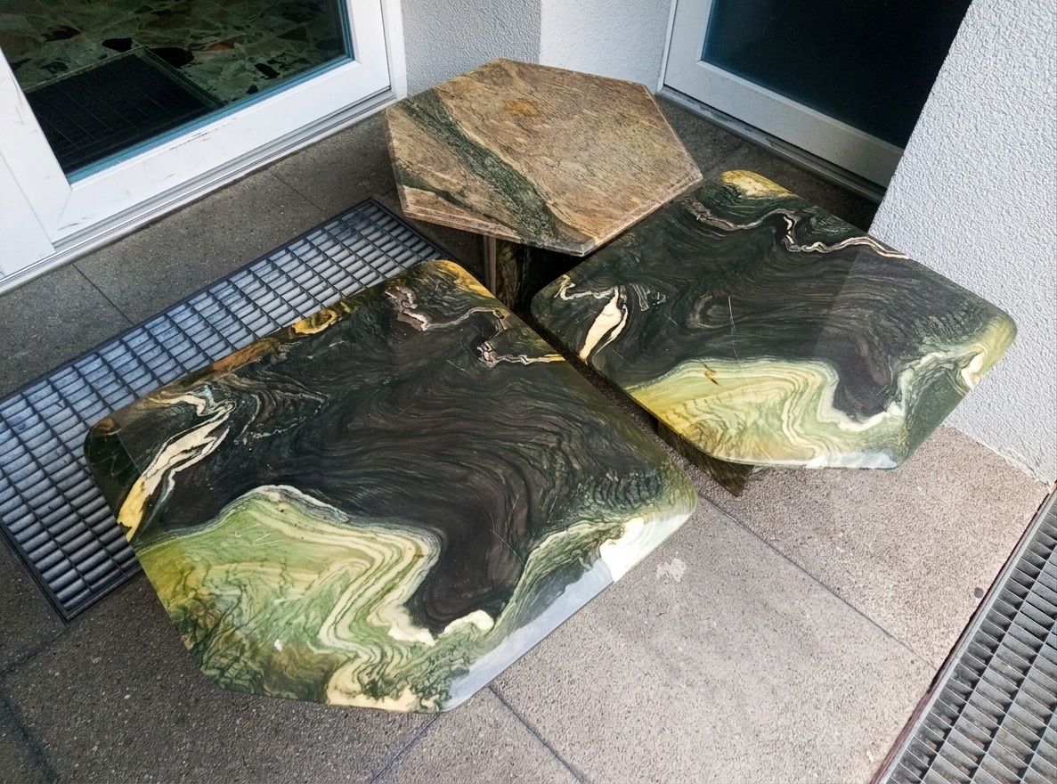 Tavoli: Set de 3 tables basses en pierre marbrée – Usato da Bienne venduto da Daniel_Schader 1