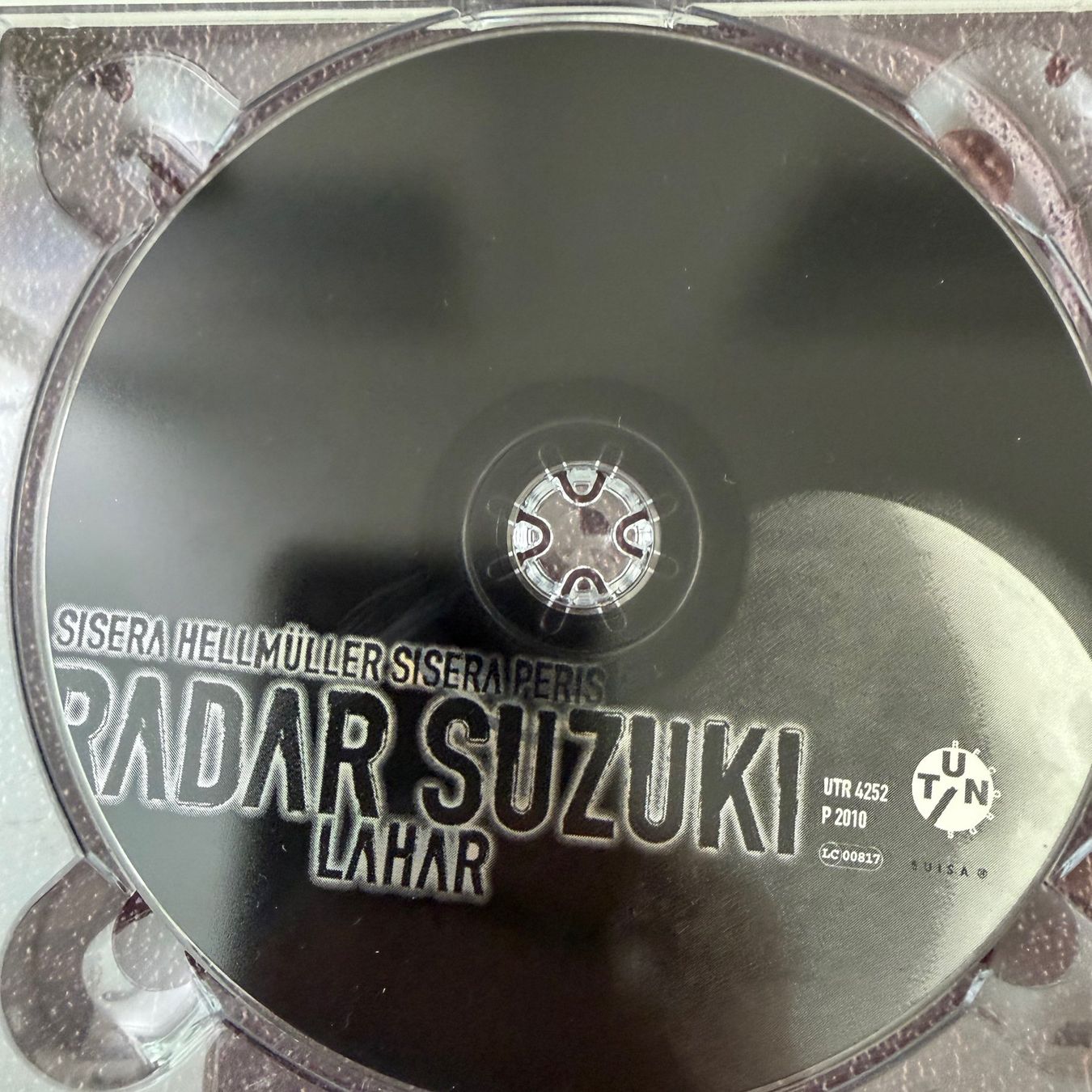 CD: Radar Suzuki, Lahar (CD Unit) Sisera / Hellmüller / Peris – Usato da Zug venduto da Mirare9 2