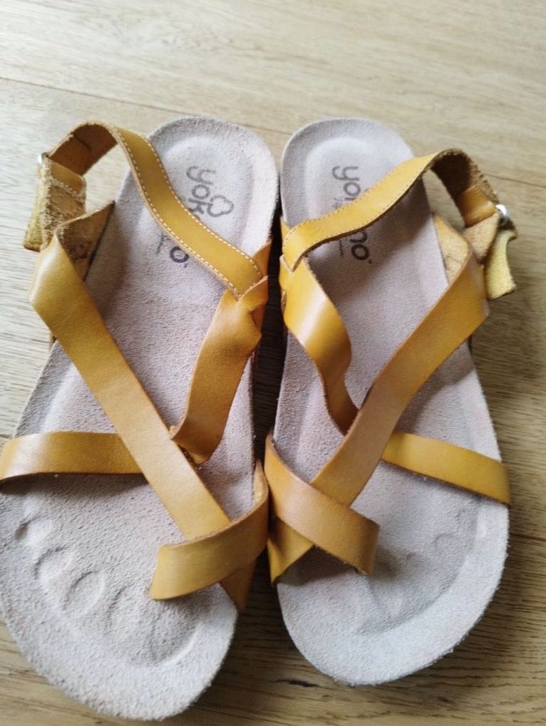 Damenschuhe: Sandales moutarde – Gebraucht aus Develier von lili_1 1