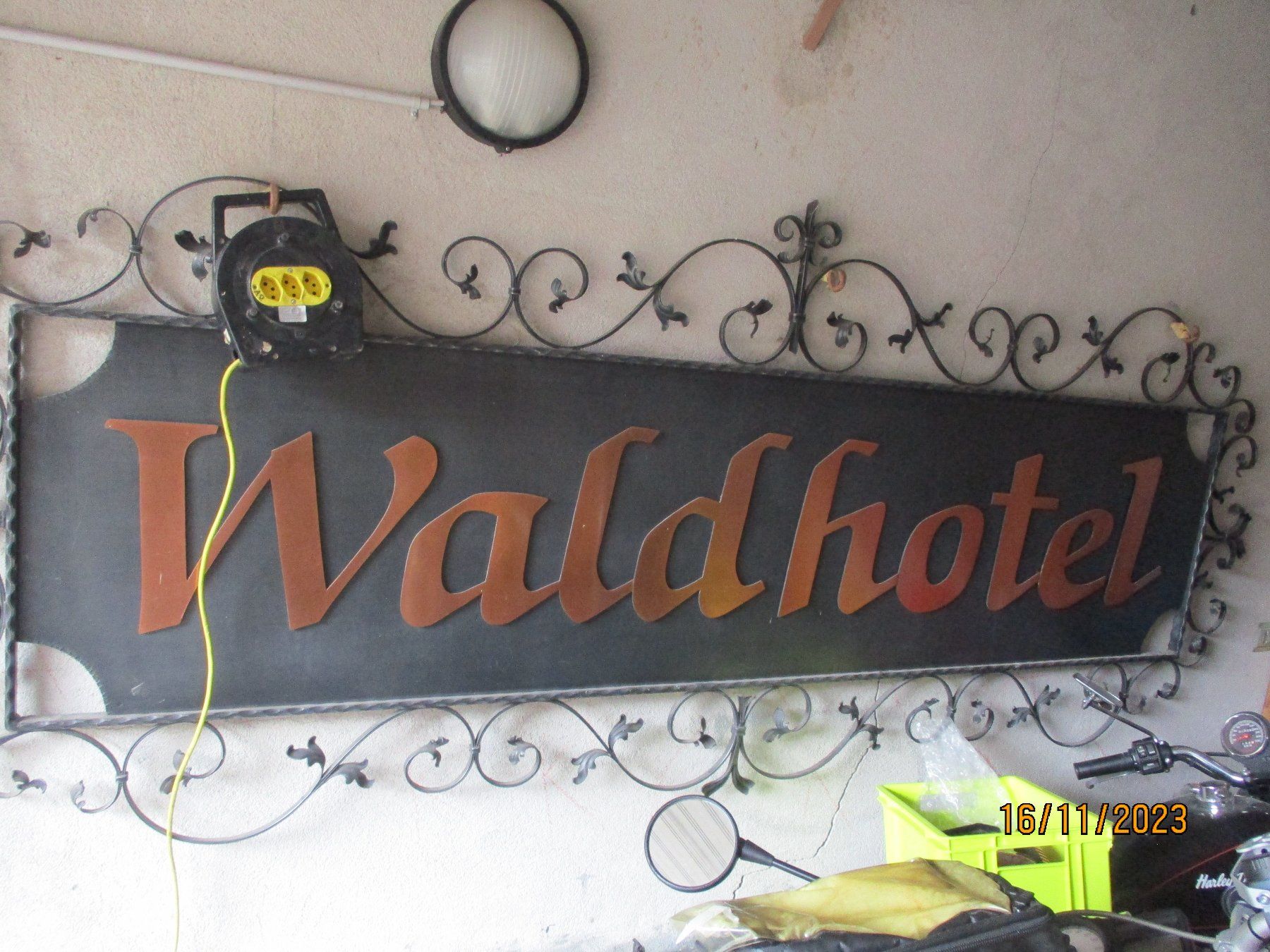 Insegne: SCHMIEDEEISERNES ,,WALDHOTEL ,, REKLAME SCHILD – Usato da Weissbad venduto da Usw63 2