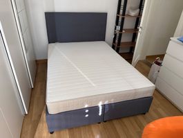 Bett mit Matratze 140x200cm