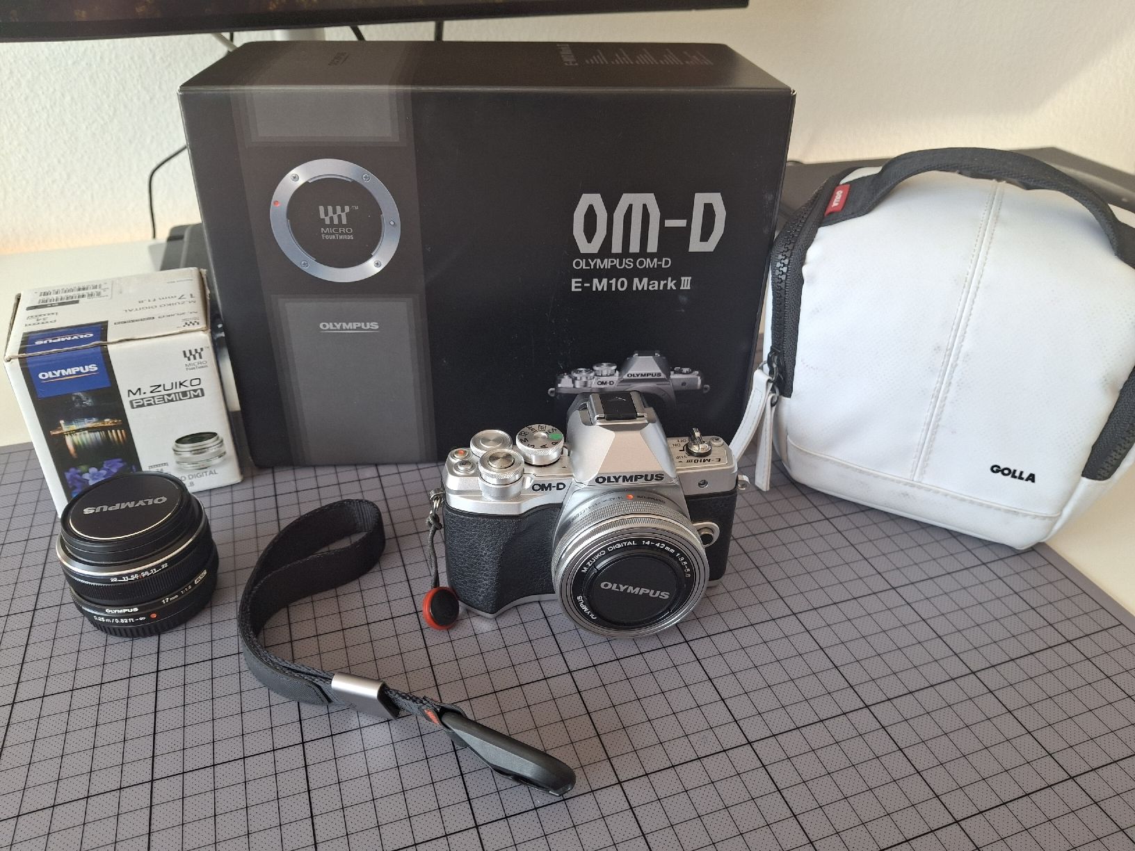 Olympus Fotocamera: Olympus OM-D E-M10 Mark III mit  2 Objektiven – Usato da Zug venduto da mike.m