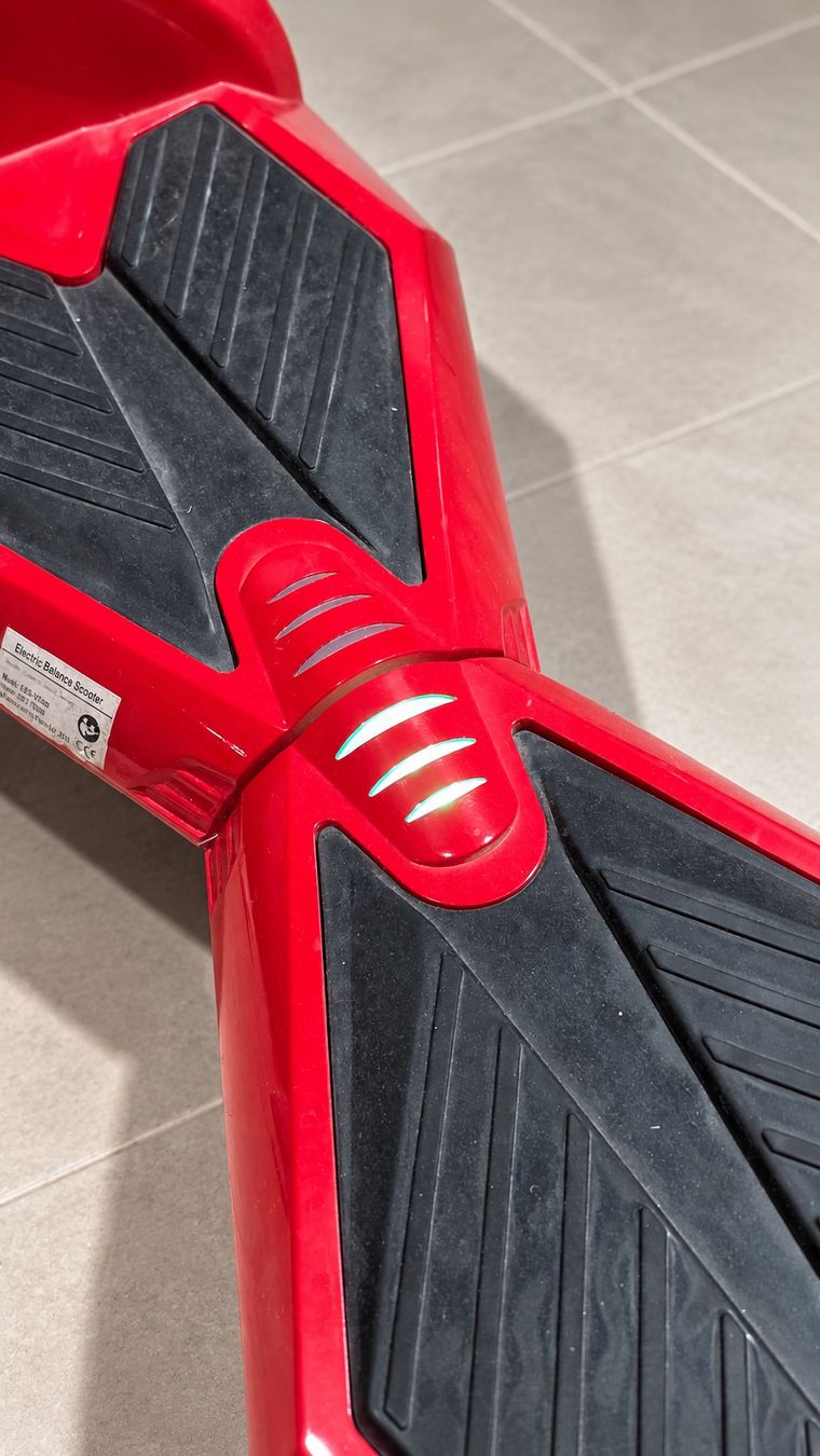 Hoverboard: Hoverboard / Self-Balancing Scooter - in rot – Usato da Gisikon venduto da Michael_Lu 2