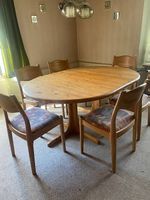 Tisch mit 6 Stühlen