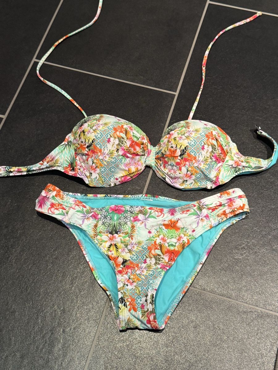 Costumi da bagno & Bikini: Sommerlicher Damen Bikini mit Blumenmuster, Grösse 38 – Nuovo (secondo la descrizione) da Niederhasli venduto da R__A