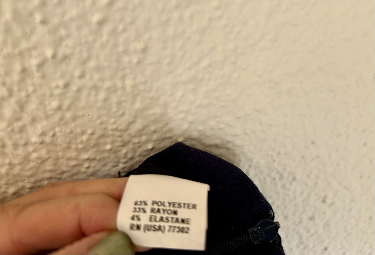 Zara Gonne: Zara Basic Rock, Grösse XS, dunkelblau/violett. – Usato da Stäfa venduto da yumai1 3