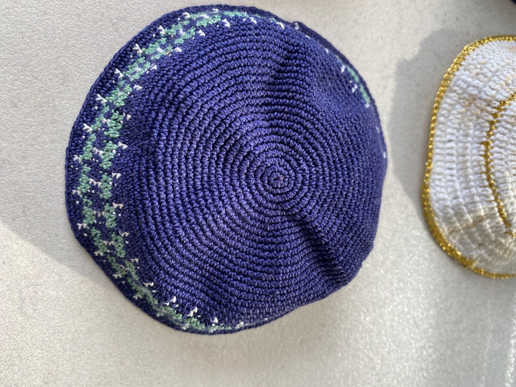 Hüte, Mützen & Caps: 6 x Schöne Kippot JUDAIKA – Gebraucht aus niederbipp von Esbenz 9