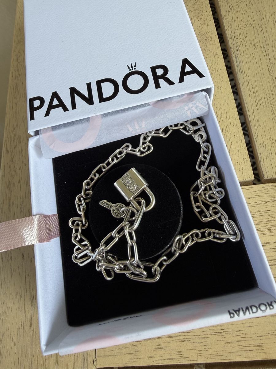Pandora Ketten: Pandorakette mit Charm – Gebraucht aus Ostermundigen von anja046