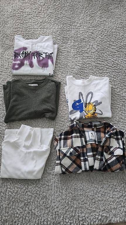 Lotti & Set di vestiti: Longsleeves und Hemd  – Usato da Liestal venduto da hel_2xmx
