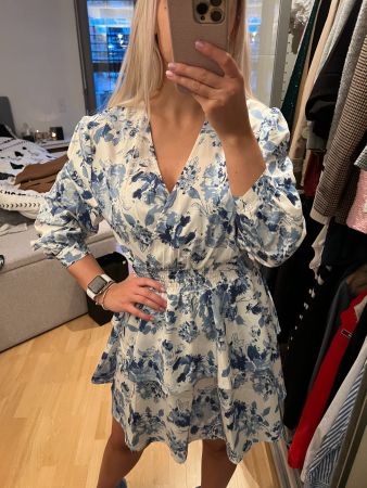 Kleid Blumenmuster blauweiss Grösse M neu