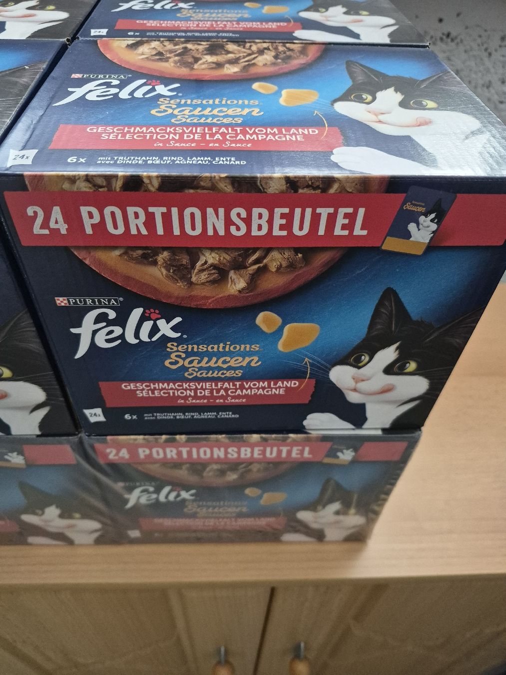 Nourriture: Katzenfutter felix – Neuf avec emballage d'origine à Teufenthal AG par ChT. 3