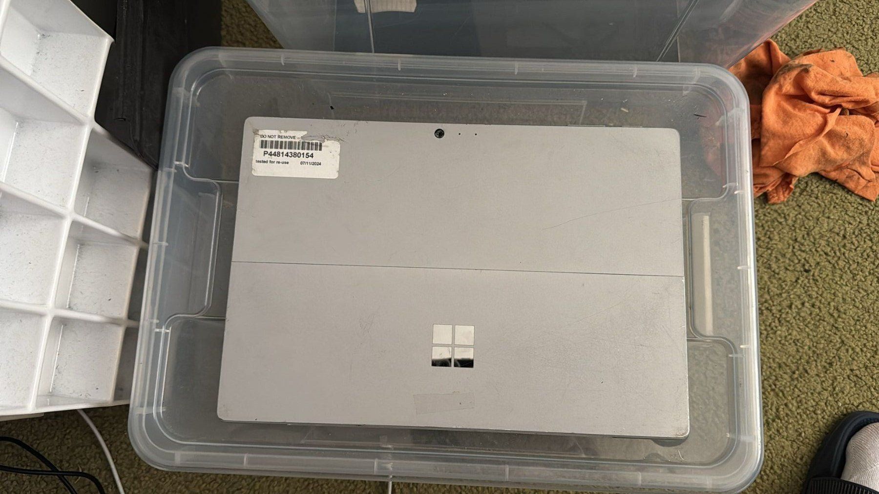 Microsoft Tablet PC: Surface pro 5, 128GB - 4GB RAM - Modell 1796!! – Difettoso da Olten venduto da HoYa01 1