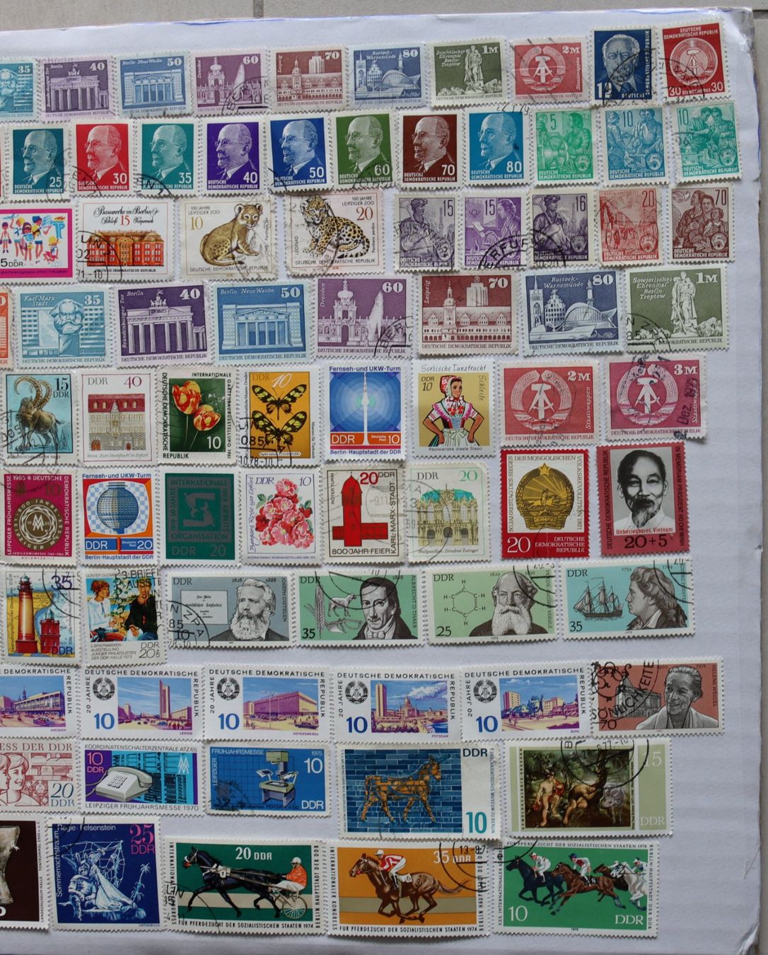 Tutti i francobolli: Briefmarken DDR – Usato da Oberentfelden venduto da lakipul 3