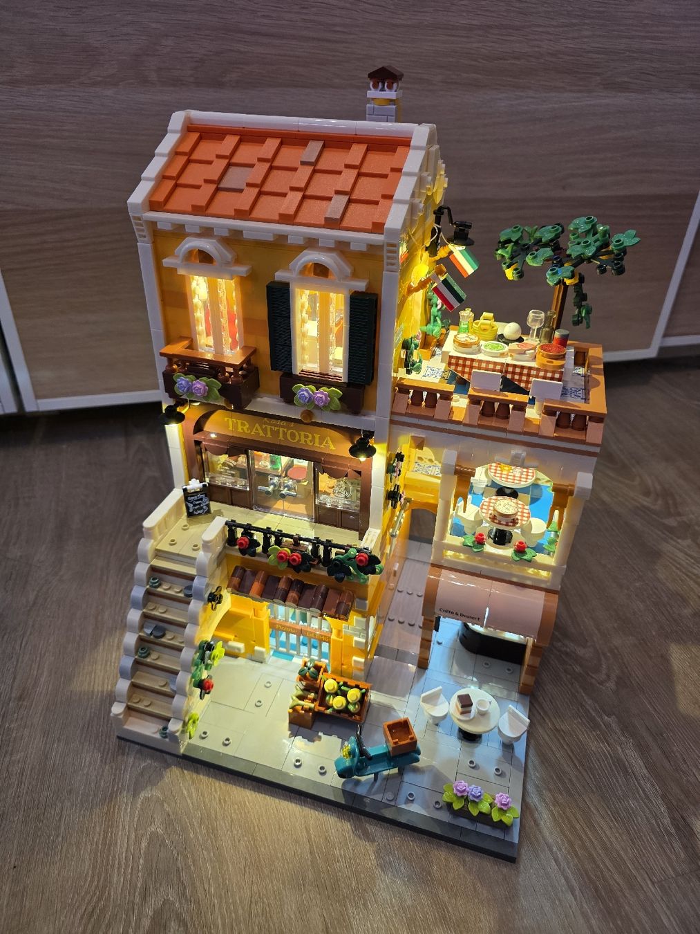 Funwhole Baukästen: Lumibricks Italienisches Restaurant – Neu (gemäss Beschreibung) aus Rüti ZH von MikeMeyers