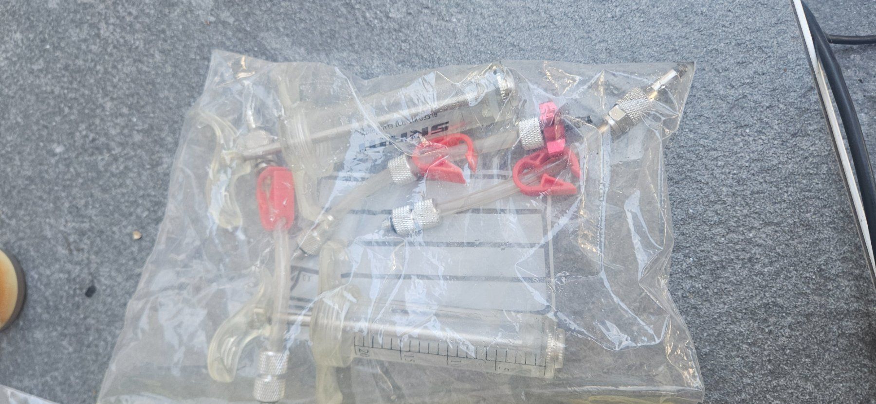 Sram Pezzi di ricambio: Sram G2 Rsc Hebel und Bleeding Kit – Usato da Auvernier venduto da flowerner 3
