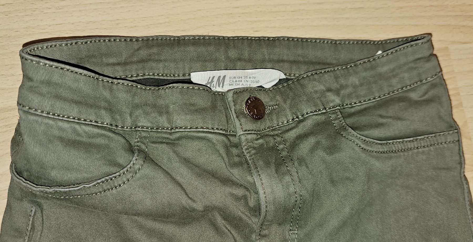 H&M Pantaloni: Kinder-Jeans – Usato da Fehraltorf venduto da Sumin 1