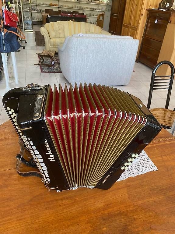 Hohner Musikinstrumente: Handorgel Hohner Norma IV – Gebraucht aus Neuhausen am Rheinfall von galleria13 3