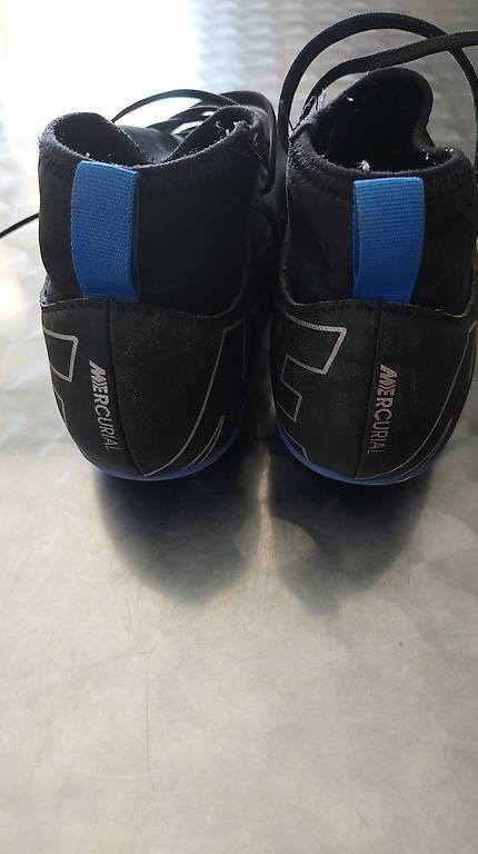 Nike Scarpe per ragazzi: Nike Fussballschuhe Grösse 38 – Usato da Lohn SH venduto da Zwierbel 1
