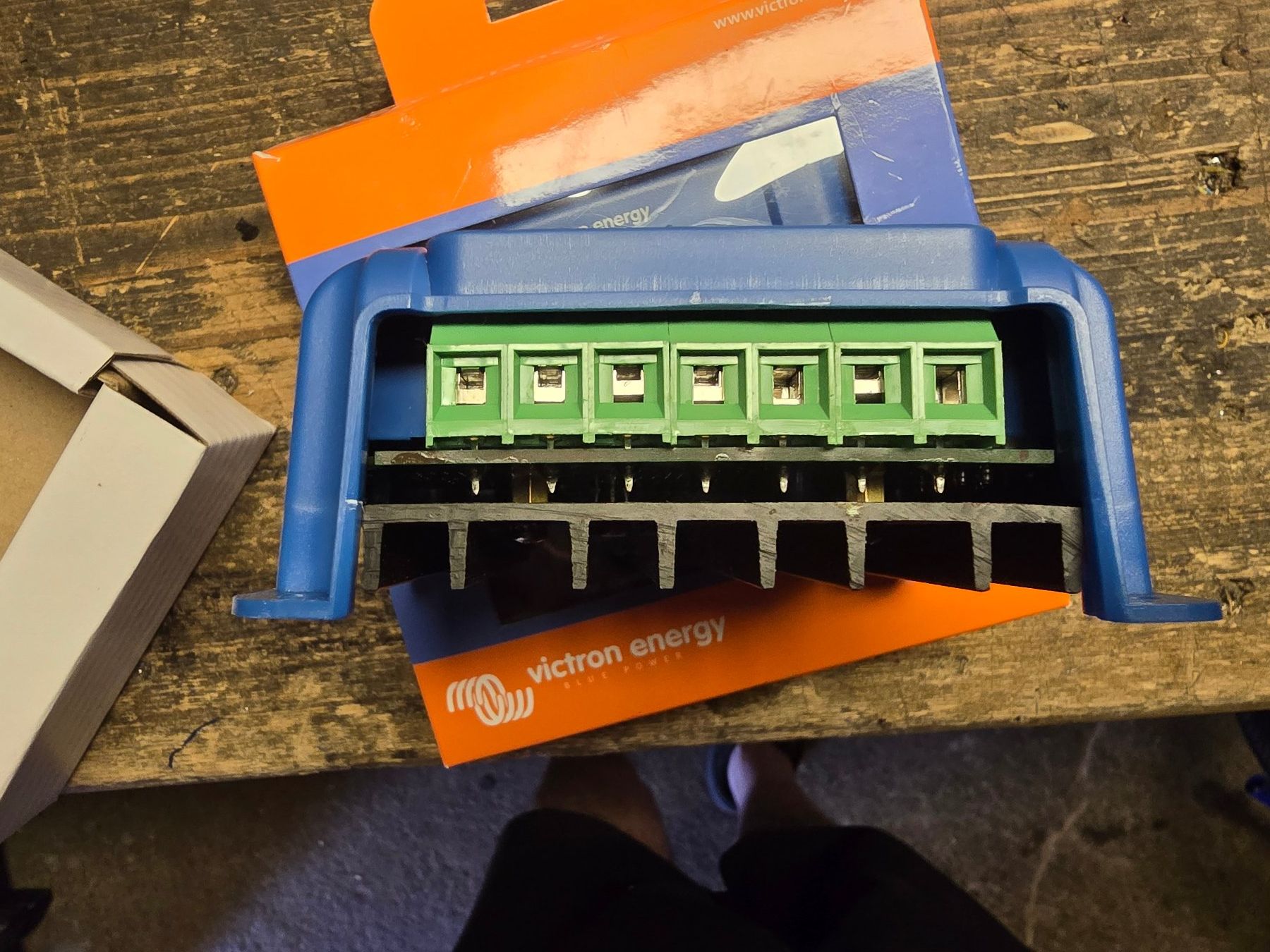 Victron Caricatori & Batterie: 2x Victron Battery Balancer Neu – Nuovo (secondo la descrizione) da Zollikofen venduto da Forest_Corner_40 3
