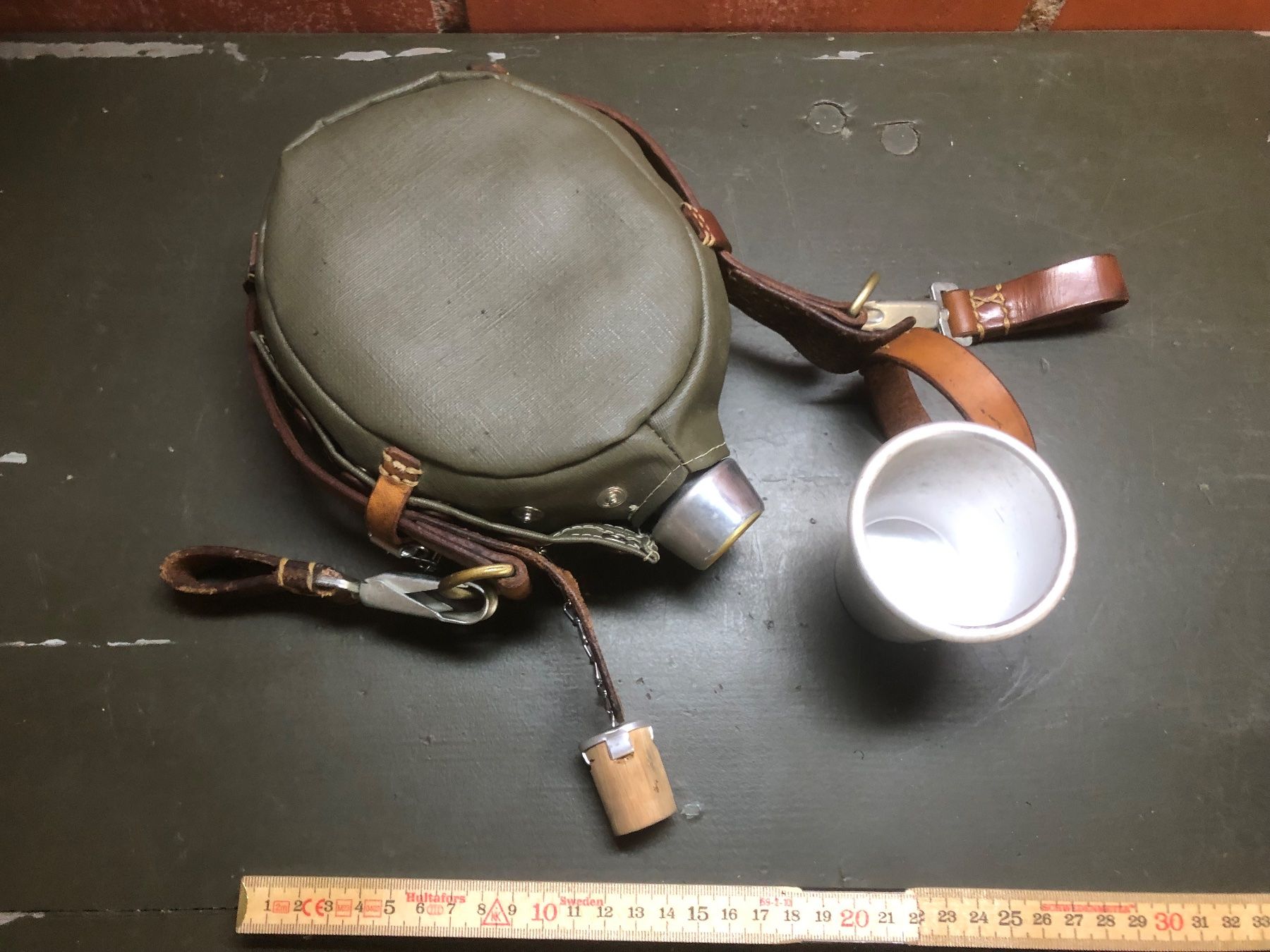 Schweizer Armee Bottiglie: Schweizer Armee Feldflasche Militär Wasserflasche Camping – Usato da Madiswil venduto da TEMISO 3