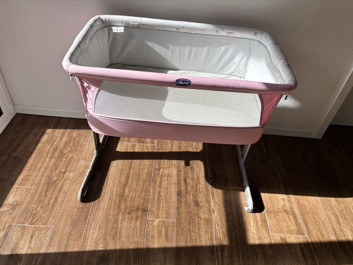 Chicco Letti: Chicco Next2Me Beistellbettli, rosa – Usato da Zullwil venduto da Lu_Ru_23