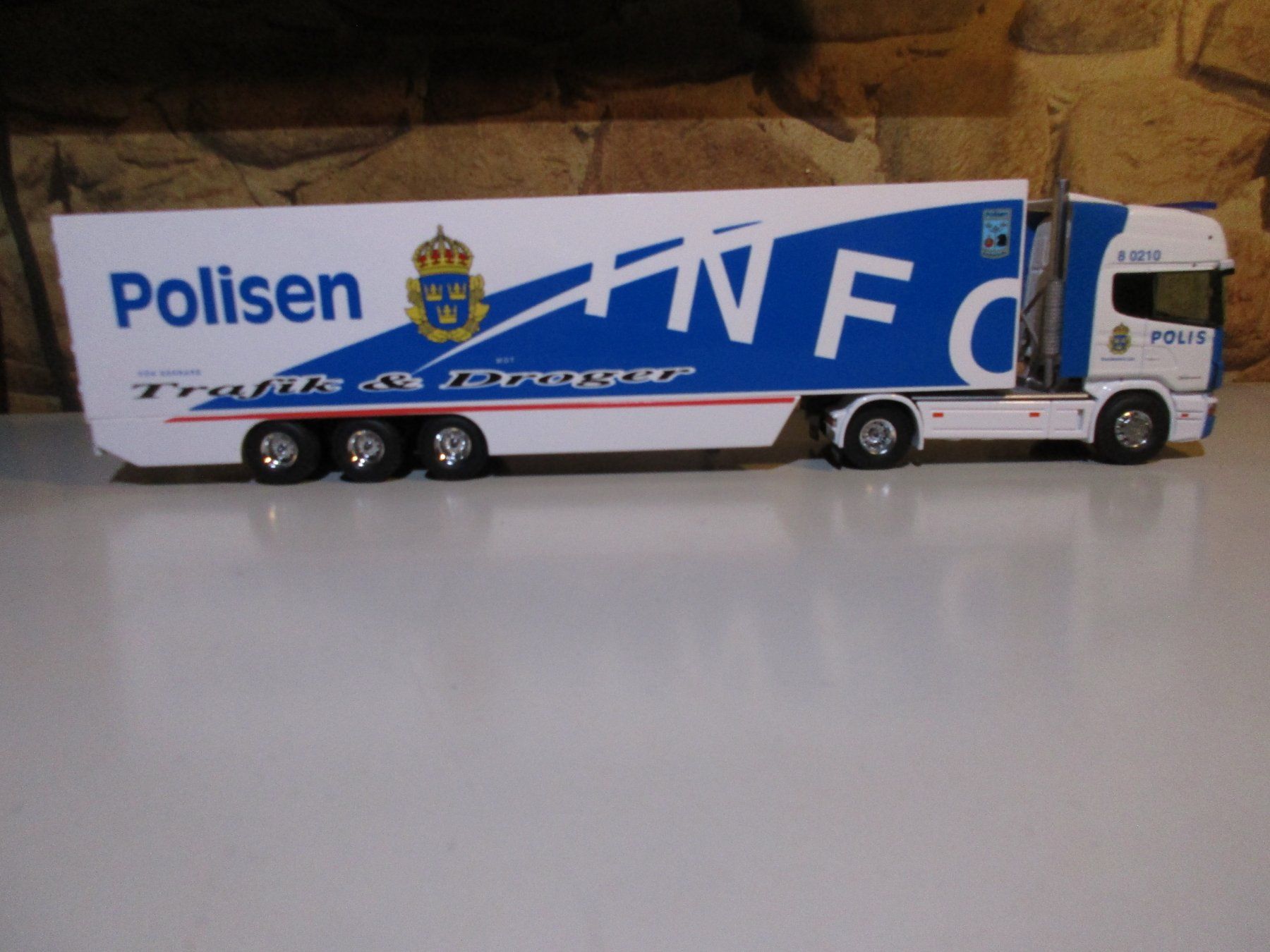 Tekno Kit di modellismo & Modellini statici: Tekno  1:50  Scania 144    Polizei – Usato da Ennetmoos venduto da Truckdiver 6