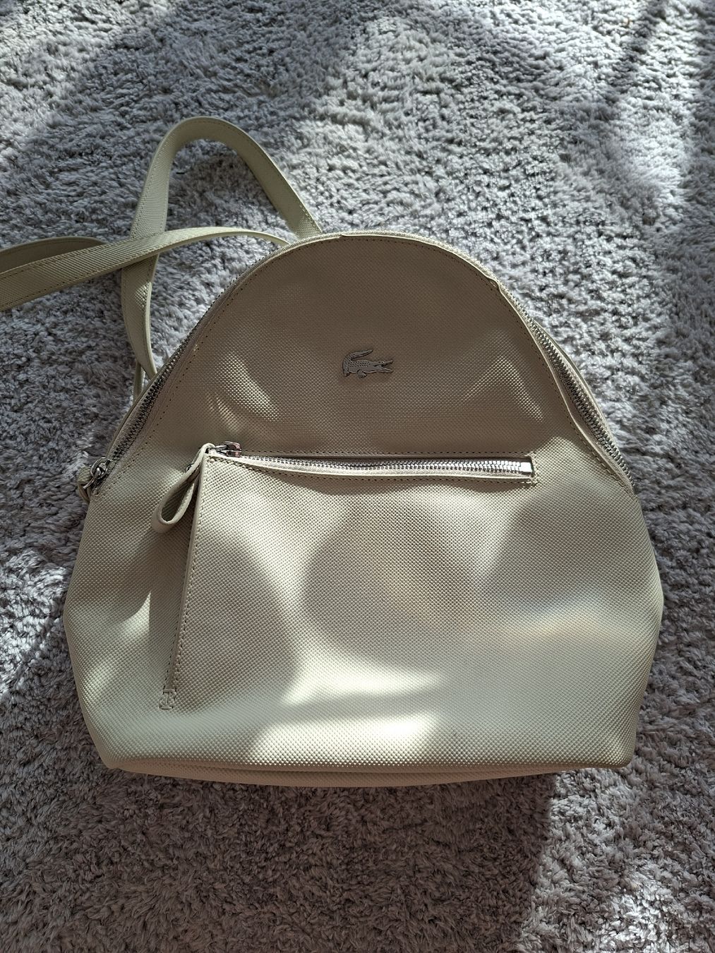 Lacoste Rucksäcke: Sac à dos Lacoste beige taille unique bon état – Gebraucht aus Renens VD von ser_j2fn 1