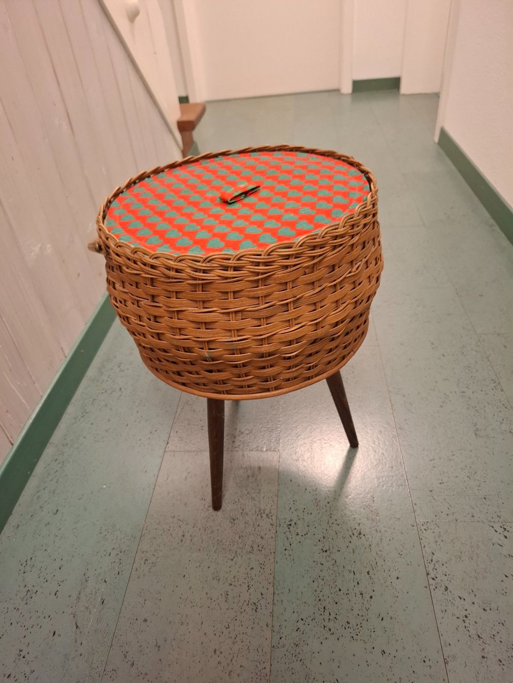 Altro per la casa: Nähkörbchen 3 Beinig VINTAGE – Usato da zollikerberg venduto da Momi6 4