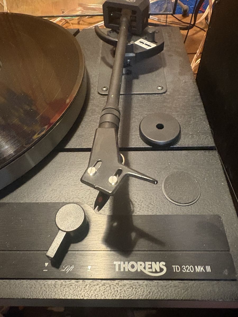 Thorens Tourne-disques: Platine Thorens TD 320 mk || – D'occasion à petit lancy par FerreiraLuis 4