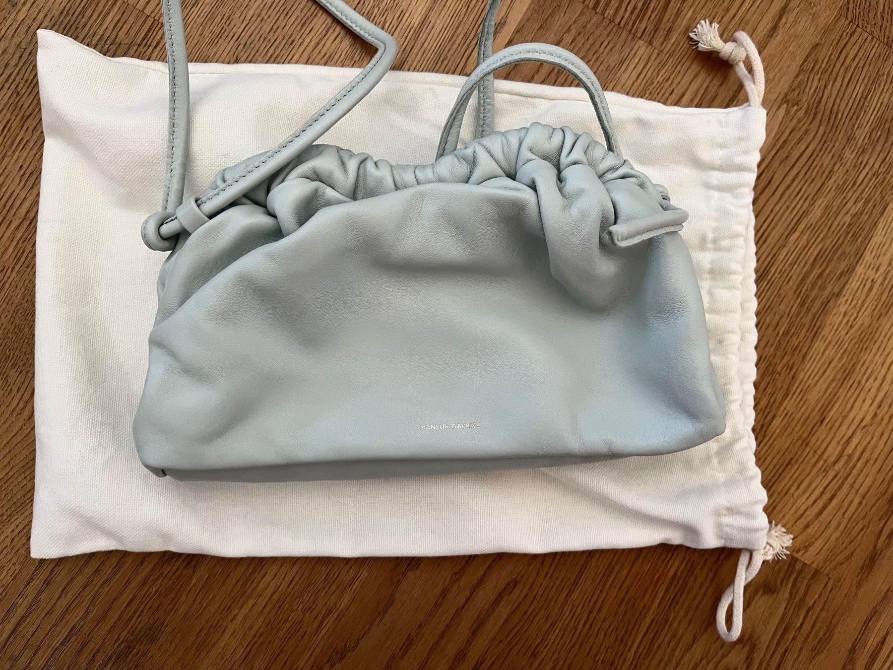 Mansur Gavriel Sacs: Mansur Gavriel Mini cloud – D'occasion à Arlesheim par Kunghelenie
