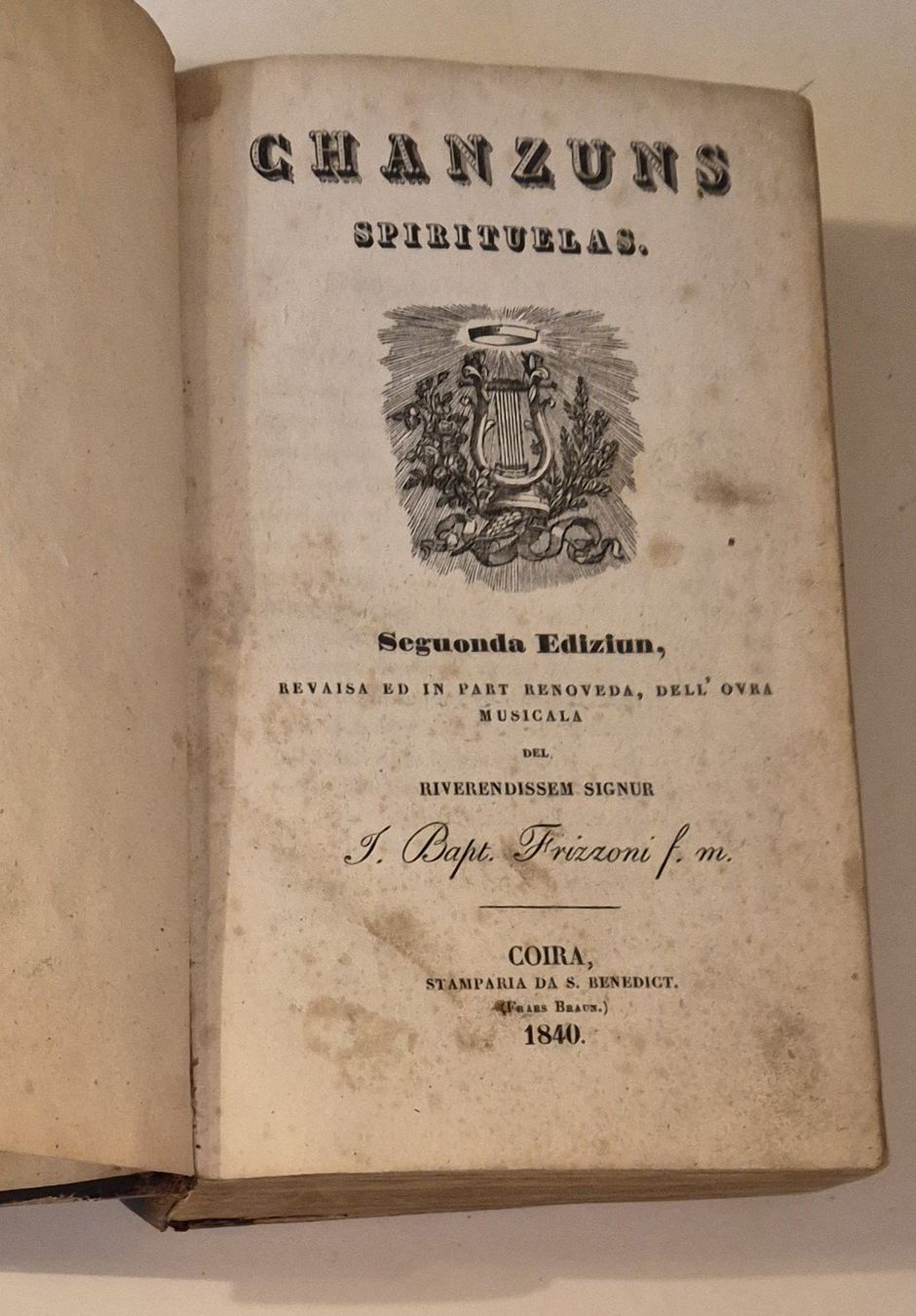 Libri: 2 antike, rätoromanschie Gesangsbücher – Usato da Basel venduto da Kurioses 1