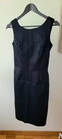 Hallhuber Kleid, schwarz, Grösse 34, tailliert, elegant.