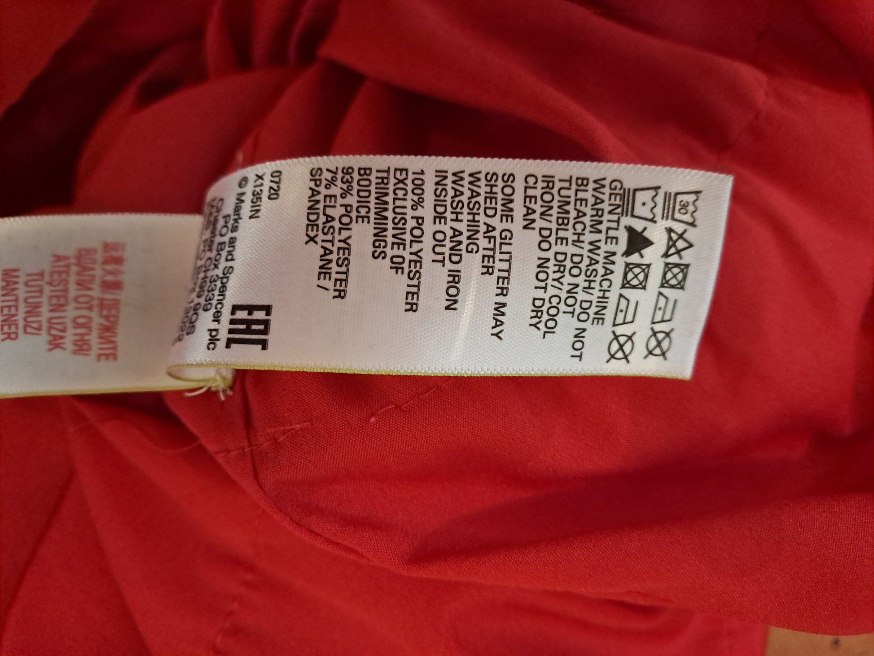 Kleider & Röcke: Festkleid Gr 104-112 cm M&S – Gebraucht aus Zürich von msharon 3