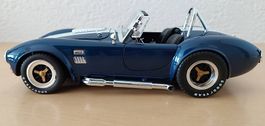 Shelby Cobra 427S-C blau-weiss 1:18 by Shelby Collectibles